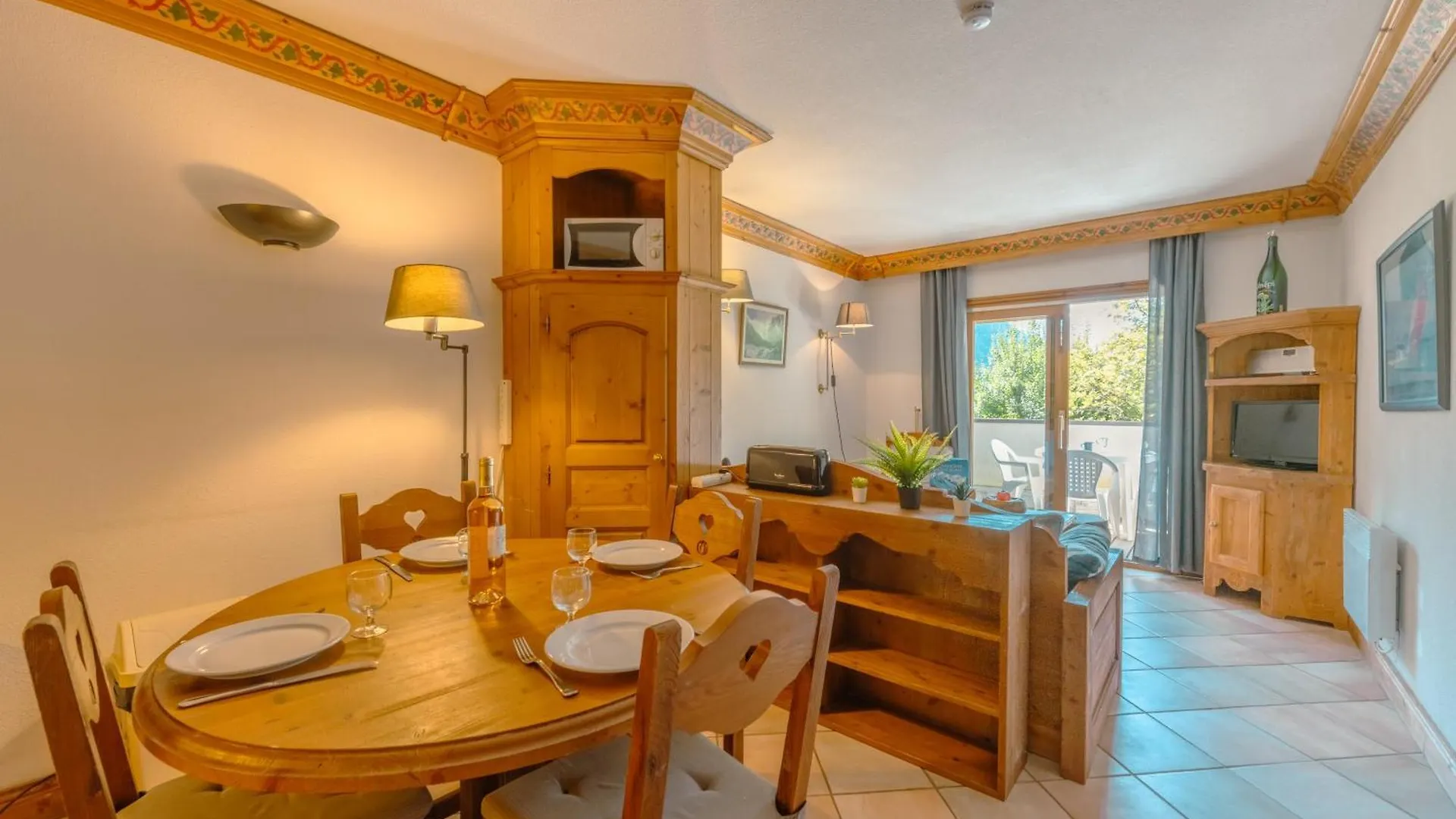 Residence Le Cristal - Mont Blanc 6 - Happy Rentals Chamonix Apartment